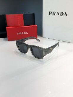 Prada_grey_black_10