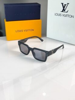 Louis_vuitton_grey_88082