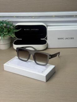 Marc Jacobs 1004 Grey Shade